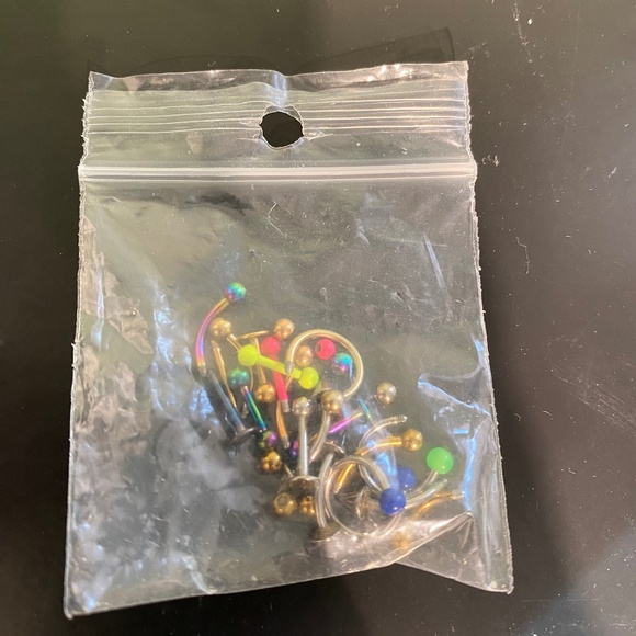 Assorted bag of earrings for cartillage piercings - Picture 1 of 1